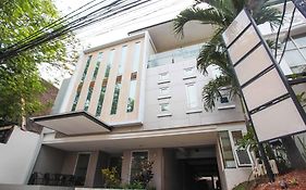 Legreen Suite Kuningan